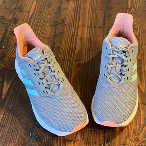 Size 7 Adidas Cloudfoam